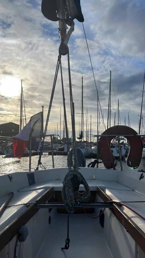 Nuit Insolite Sur Un Bateau Au Havre Χάβρη Εξωτερικό φωτογραφία